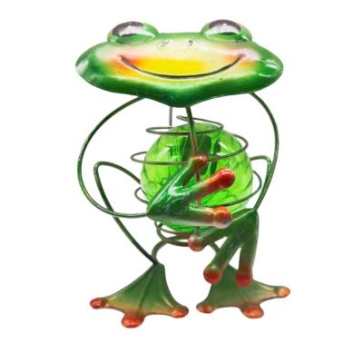 China Gardens Jingyi Solar Metal Cub Lamp, Bird, Species Of Frogs, Beetle for sale