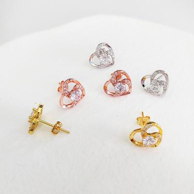 China TRENDY Wholesale Classic Vintage 925 Sterling Silver Fashion Jewelry Moissanite Heart Stud Earring for Women for sale