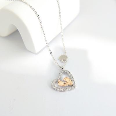 China TRENDY Mother's Day Gifts 925 Sterling Silver Baby Footprints Engraved Initial Name Pendant Heart Custom Necklace for sale