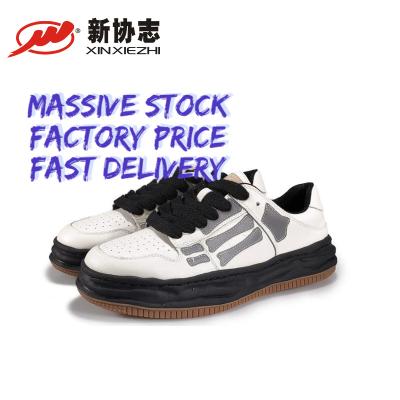 China Fashion Trend Wholesale Whip Shoes Breathable Unique Spliced ​​Men's Retro Thick Dissolving Bone Lovers Thoughtful Sports Shoes for sale