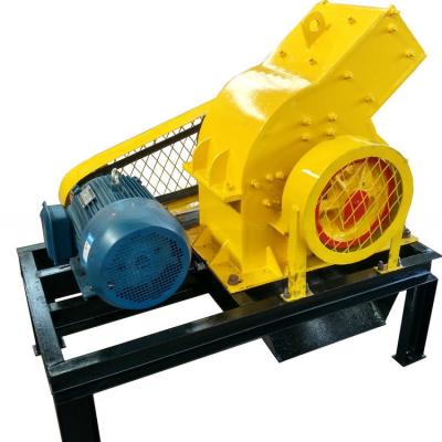 China PC Series Gold Crusher Hammer Mill with Diesel Engine and Adjustable Screen Grade Size for sale