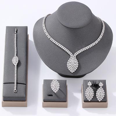 China CLASSIC Romantic Ladies Jewelry Set Sterling Silver Banquet Wedding Bridal Zircon Jewelry Set for sale