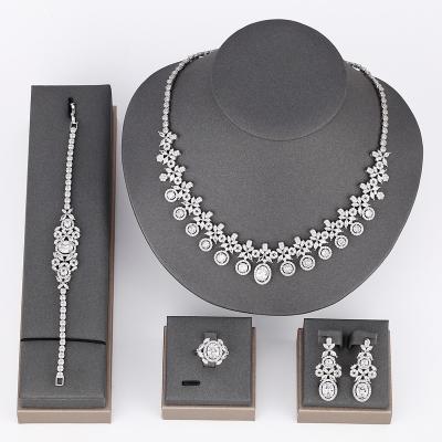 China CLASSIC Charm Zircon Necklace Set Custom Personality Diamond Ladies Jewelry Necklace Set for sale