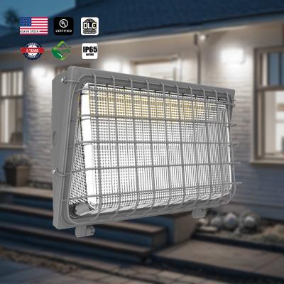 China Dimmable 3CCT Adjustable LED Wall Pack Light With Microwave Motion Sensor Photocell IP65 for sale