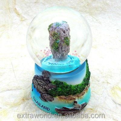 China Wholesale Europe Thailand 3D Souvenir Resin Snow Globe Snow Globe for sale