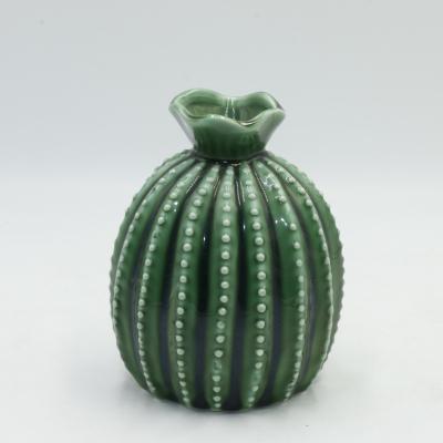 China Minimalist Unique Show Pieces Ceramic Artistic Style Christmas Home Decoration For Hotel Home Decor for sale