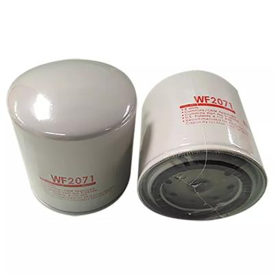 China Truck Engine Water Filter WF2071 P552071 2266565 299880 RE42052 1240893H1 CU331458 31701003 for sale