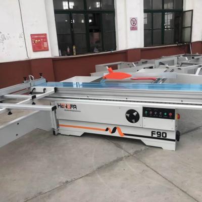 China Precision Horizontal Panel Saw Machine Cutting MDF Board 90 Degree for sale