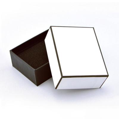 China Recycled Materials Custom Printed White Paper Cardboard Jewelry Gift Packaging Box With Black Border for sale