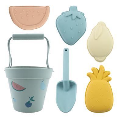 China Hot Selling Summer Toy Special Hot Selling Summer BPA FREE Portable Funny Silicone Druable Beach Sand Bucket Toys For Kids Family Summer Games for sale