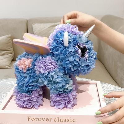 China Conveniently Lovely Valentine's Day Gift Box Flower Hydrangea Unicorn Acrylic Gift Box Preserved Artificial Flower for sale