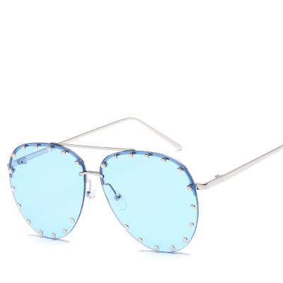 China 2022 high quality fashion high quality luxury designer Sun Shades Pilot unisex fashionable rimless classic double beam round rivet studded for sale