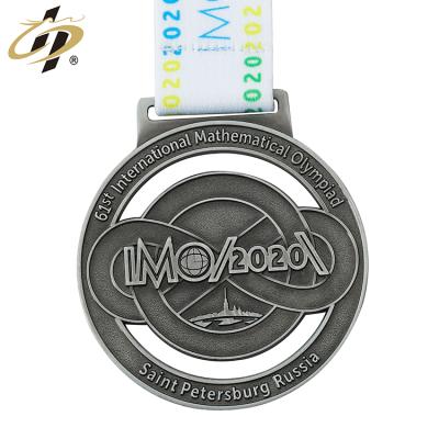 China Wholesale custom zinc alloy embossed europe logo metal sports marathon medal with lanyard for sale