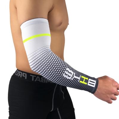 China Fitness Summer Sun Protection Sleeves For Men And Women Basketball Breathable Outdoor Cycling Sports Arm Protectors for sale