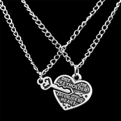 China TRENDY Key Pendant Necklace Lock Heart Peach Best Friend Simple Love Witness Necklace for sale