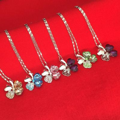 China FASHIONABLE Crystal Four Leaf Clover Pendant Necklace Silver Chain Women's Jewelry Necklace for sale