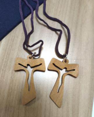 China New Design Wooden Europe Popular Wooden T Shaped Wooden Cross Rope Pendant Necklace for sale