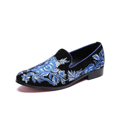 China Fashion Trend Classic Floral Embroidery Slip On Low Top Faux Suede Loafer Casual Shoes For Men With Low Block Heel for sale