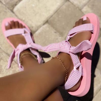 China Summer Beach Wear Slippers Flat Designer Sandals Hot Sale Plaid Girls Casual Shoes Ladies Fashion Trend Sandals for Women and Ladies for sale