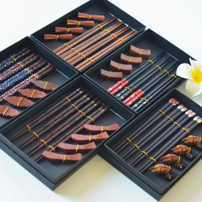 China Viable custom print bamboo chopsticks gift set natural wooden chopsticks reusable bamboo wooden sushi chopsticks for sale