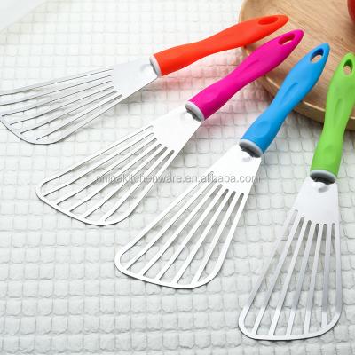 China Kitchen Tools Accessories Cheap Plastic Handle Slotted Spatula Fish Turner Viable Useful for sale