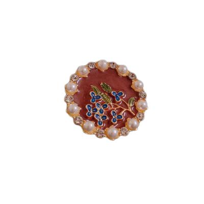 China Alloy+Pearl+Gem+Epoxy Clover Imitation Pearl Diamond Inlaid Alloy 18K Gold Plated Epoxy Resin Brooch for sale