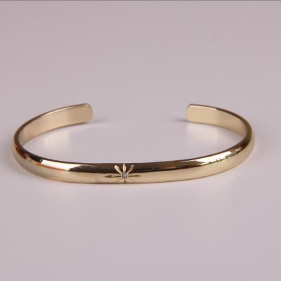 China Hot Selling 2022 New Design Fashion 18K Real Gold Plated Cuff Bangle Personalized Brass Cuff Bangle Modern Trendy Women Fashion for sale