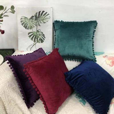 China Viable solid color pillow modern design modern design tassel pillow cover velvet decorative cushion covers wholesale for sale