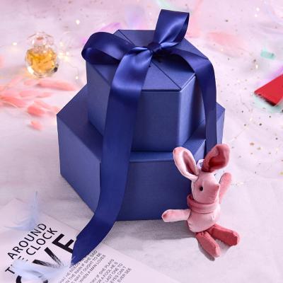 China Good quality birthday gift wrapping paper box lid ribbon decoration girl recyclable reused paper box for sale