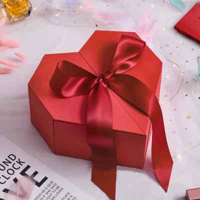 China Recyclable Customized Product Gift Packaging Solid Color Paper Box Fashion Sweet Bow Design Delicate Box for sale