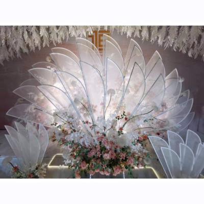 China New Decoration Wedding Props Feather Screen Wedding Stage Wings Decoration for sale