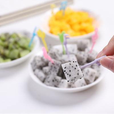 China Musical Note Disposable Food Fruit Picks Plastic Food Fork Food Grade Decorative Fruit Picks for sale