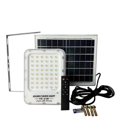 China Ce Solar Powered Outdoor Reflector 100W 150W 200W 300W Energy Saving IP66 LED Flood Light Outdoor/Indoor Solar Garden Light Waterproof 3.2V 70 for sale