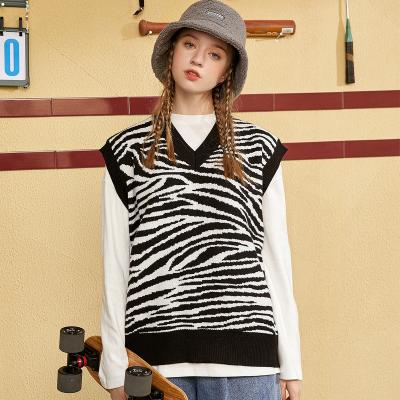 China 2021 Anti-wrinkle fashion knitted vest striped zebra print jacquard pattern sweater women V-neck sleeveless vest in autumn for sale