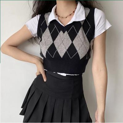 China Anti-wrinkle college style student knit sleeveless v-neck sweater crop vest custom argyle jacquard knit pattern women cropped tops for sale