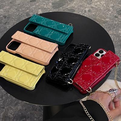 China Luxury Designer Mobile Cell Phone Case Cover Shockproof Cell Phone Chain Case For 11 promax 12promax For Iphonex Xr X Leather Case for sale