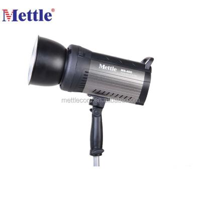 China 400W Outdoor Battery Operated Moving Studio Flash Light For Photography 120*115*220mm for sale