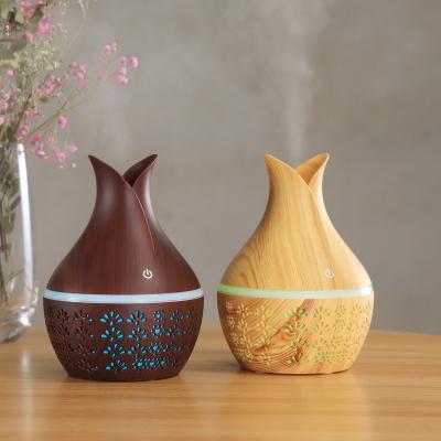 China USB Car Essential Oil Diffuser 300ml Electric Ultrasonic Air Humidifier Wooden Grain LED Lights Aroma Diffuser for sale