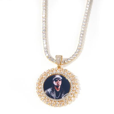 China Hiphop Hip Hop Round Wheat Ear Photo Frames Inlaid Copper Zircon Souvenir Photo Pendant Props for sale