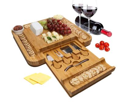 China Sustainable Bamboo 3pcs Cutting Board Set with Cups for sale