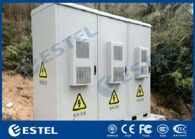 China Armário exterior IP55 da estação base de três portas com sistema de refrigeração do condicionador de ar à venda