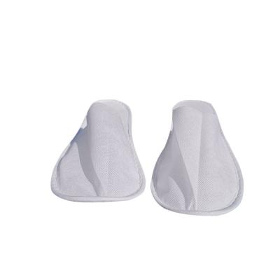 China Thin White Lightweight Slippers Fabric Customized Nonwoven Slipper Closed Toe Disposable Hotel Slippers For Guests for sale