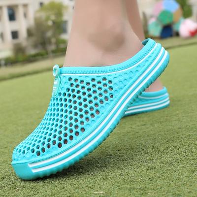 China Fashion Trend 2021 Summer Women Sandals Hollow Out Breathable Slippers Flip Flops EVA Slippers Sandals Clogs Beach Slippers for sale