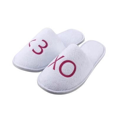 China Good Quality Hotel Fleece Bedroom Slippers Disposable White Coral Slippers Cheap Bathroom Slippers for sale