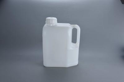 China 6L Plastic Jerry Can For Spot / Order / Customization 400g Tare Weight 47mm Inner Diameter HDPE Material for sale