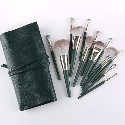 China Angular Blush Makeup Brush 2021 Kit Vegan Makeup Brushes Private Label High Quality Wooden Handle 14Pcs Green Makeup Brush Set Professional for sale