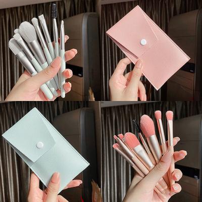 China Angular Blush Mini Makeup Brush High Quality Wooden Synthetic Rose Beginner Private Label Handle Cosmetic Set Brush 8pcs for sale