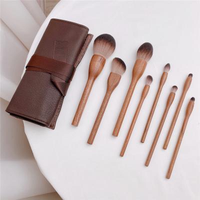 China Fan Brush Cosmetics Make Up Tool 8pcs Walnut Wooden Handle Synthetic Hair Brush Makeup Set High Quality Make Up Set For Girls for sale