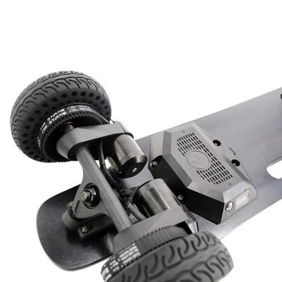 China 2021 USA Market Dual Motor Off Road Electric Skateboard, Remote Control Electric Longboard Off Road Skateboard 8800W 584*186*178mm for sale