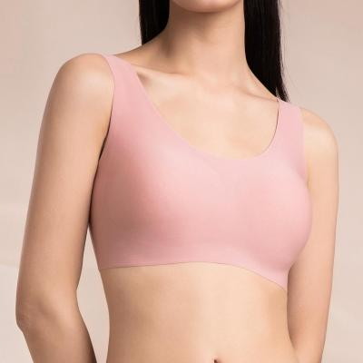 China Top Selling Comfortable QUICK DRY Traceless Padded Solid Top Vest Women Basic Sleep Tops Solid Laser Cut Seamless Ice Silk Sleep Wireless Bra for sale